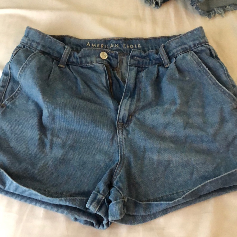 American Eagle Mom Short